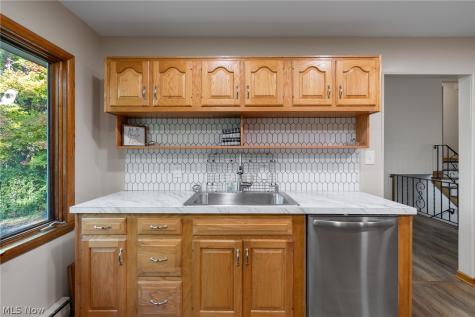 195 Gunarh Drive Akron OH 44319
