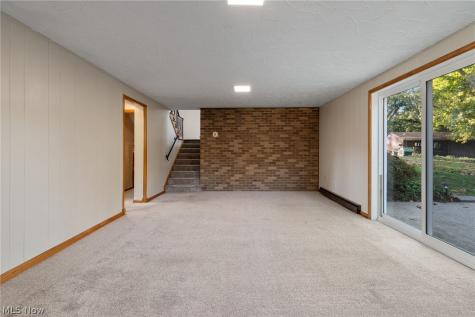 195 Gunarh Drive Akron OH 44319