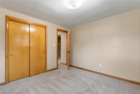 195 Gunarh Drive Akron OH 44319