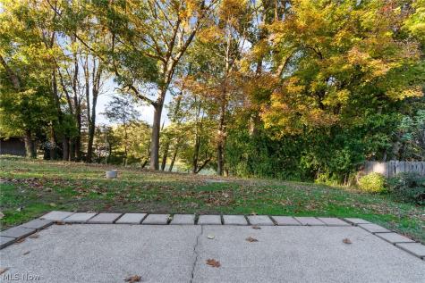 195 Gunarh Drive Akron OH 44319