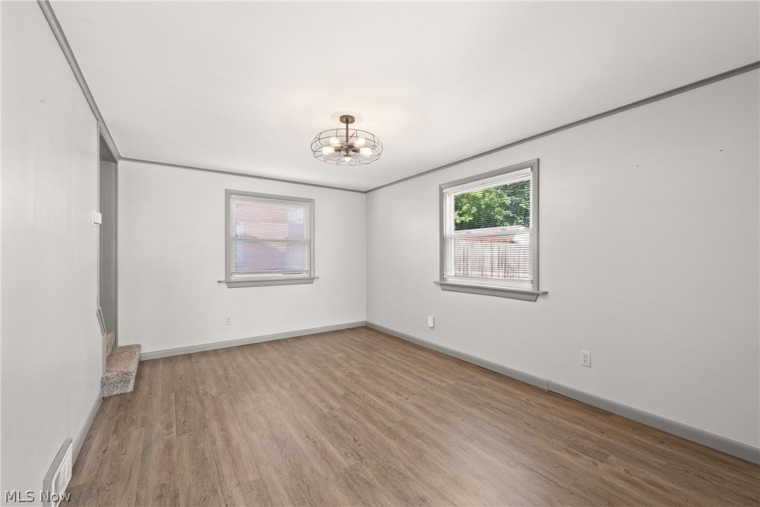 6902 Luelda Avenue Parma OH 44129