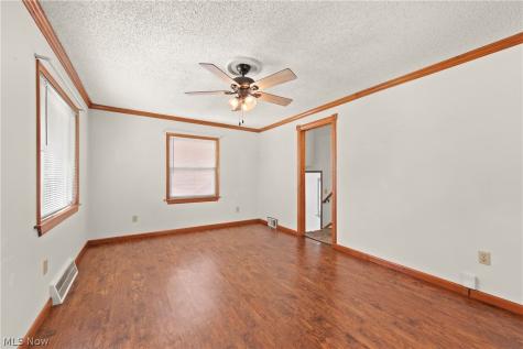 6902 Luelda Avenue Parma OH 44129