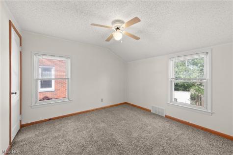 6902 Luelda Avenue Parma OH 44129