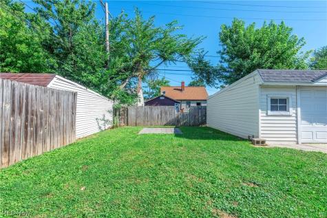 6902 Luelda Avenue Parma OH 44129