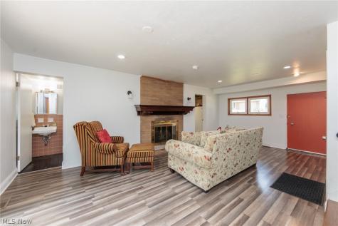 115 Burr Street Munroe Falls OH 44262