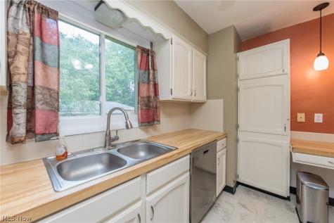 115 Burr Street Munroe Falls OH 44262
