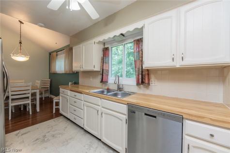 115 Burr Street Munroe Falls OH 44262
