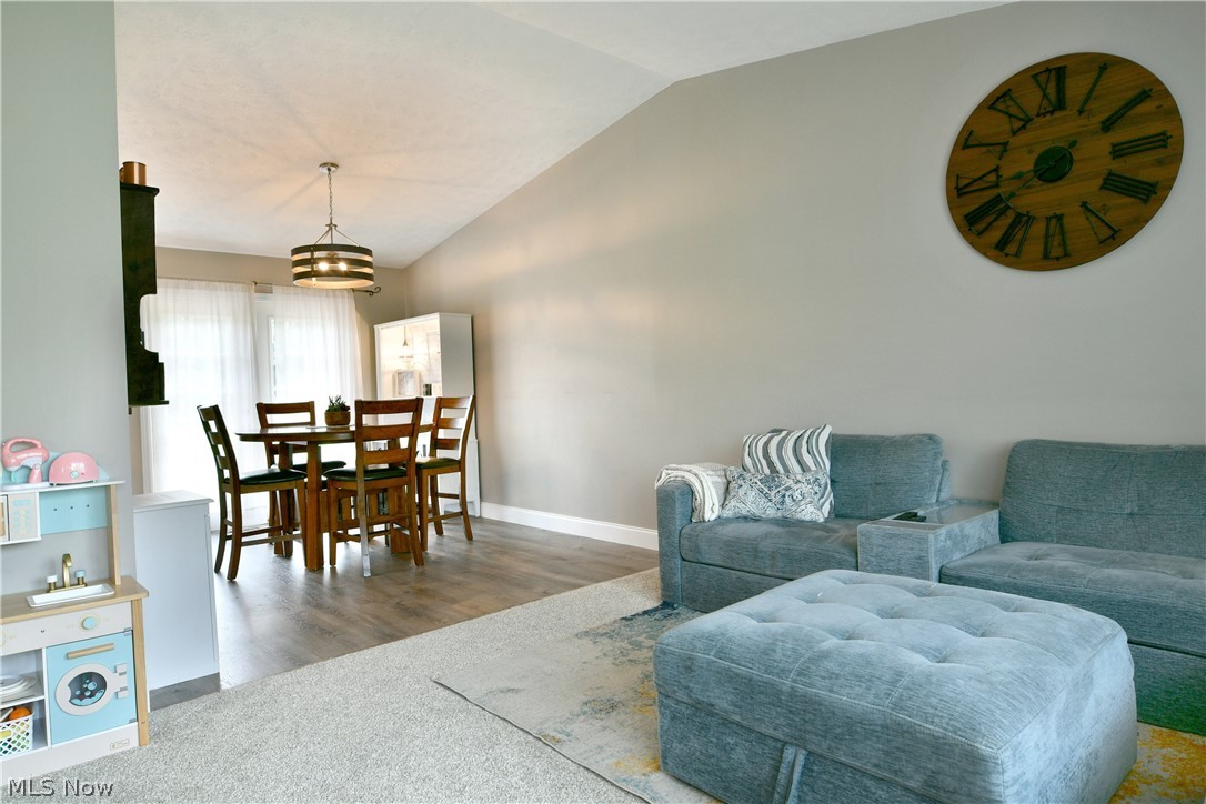 6619 Palmyra Road SW Warren OH 44481