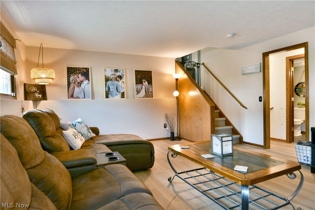 6619 Palmyra Road SW Warren OH 44481