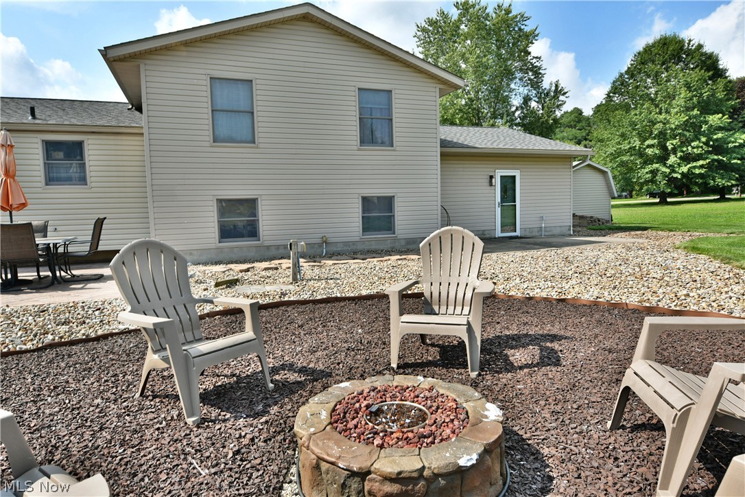 6619 Palmyra Road SW Warren OH 44481