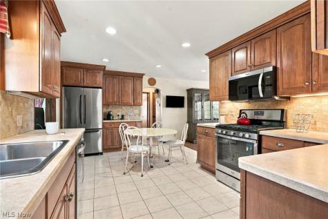 4107 Ashwood Street NW Canton OH 44708