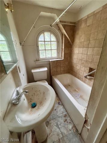 296 Grace Avenue Akron OH 44320