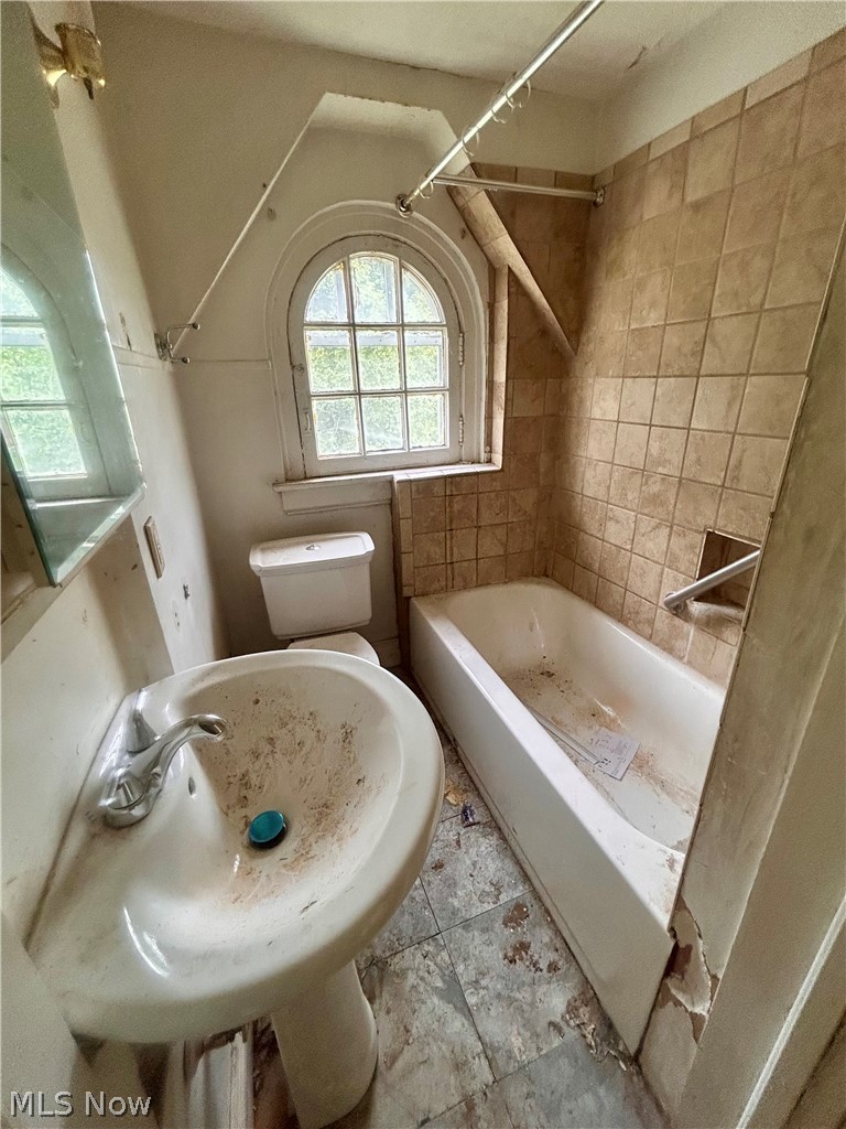 296 Grace Avenue Akron OH 44320
