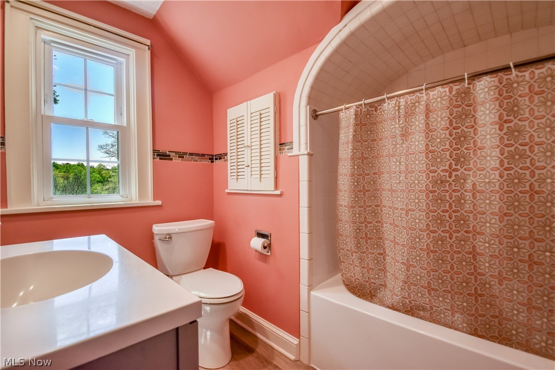 909 Lincoln Drive Conneaut OH 44030