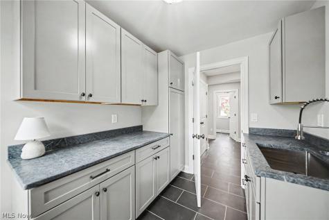 35 Greentree Road Moreland Hills OH 44022