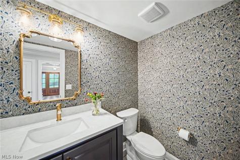 35 Greentree Road Moreland Hills OH 44022