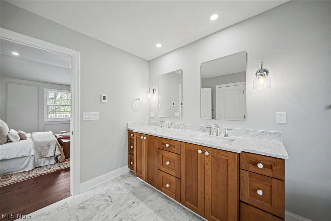 35 Greentree Road Moreland Hills OH 44022
