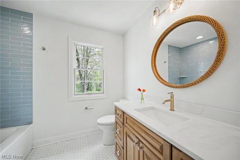 35 Greentree Road Moreland Hills OH 44022