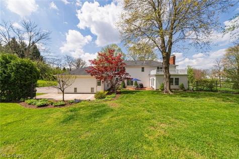 35 Greentree Road Moreland Hills OH 44022