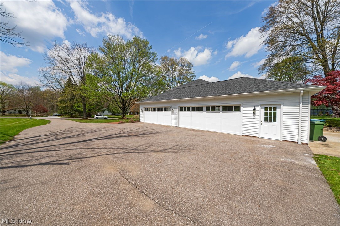 35 Greentree Road Moreland Hills OH 44022