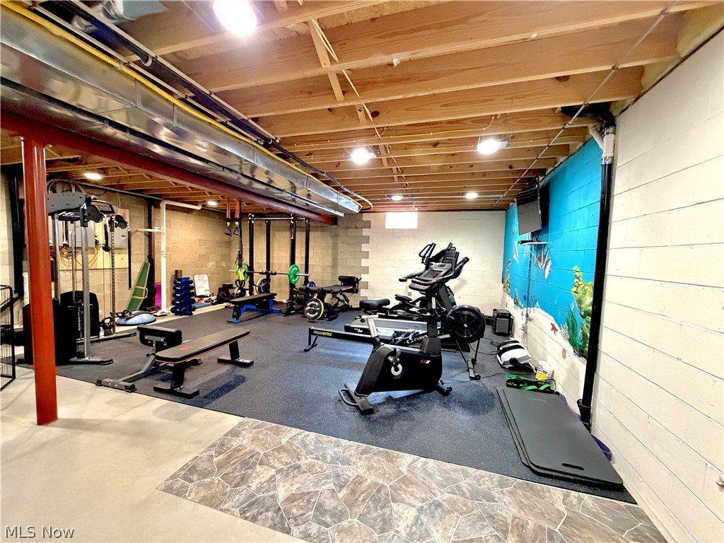 5020 Sunset Boulevard Road NW Strasburg OH 44680