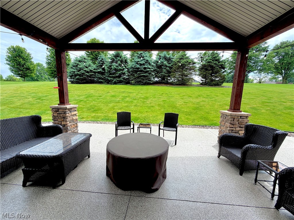 5020 Sunset Boulevard Road NW Strasburg OH 44680