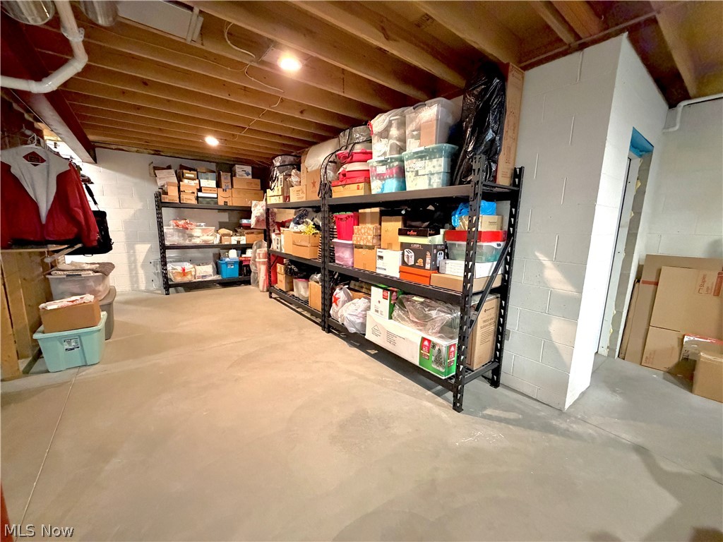 5020 Sunset Boulevard Road NW Strasburg OH 44680