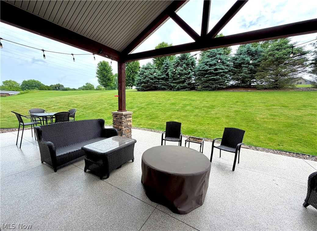 5020 Sunset Boulevard Road NW Strasburg OH 44680