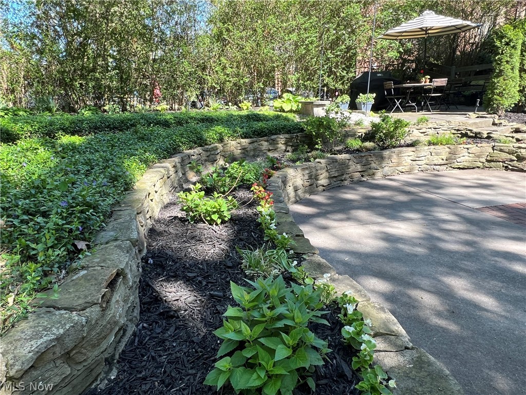15489 Brewster Road East Cleveland OH 44112
