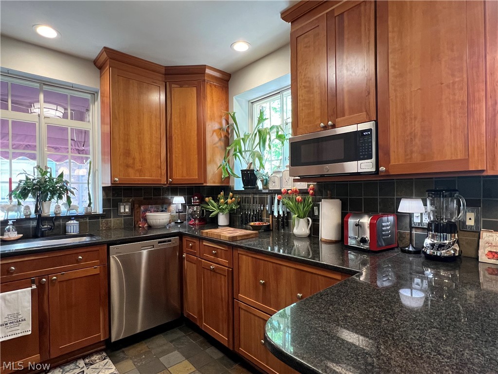 15489 Brewster Road East Cleveland OH 44112