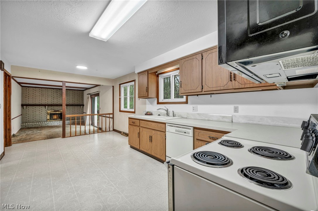 1668 Eisenhower Brunswick OH 44212