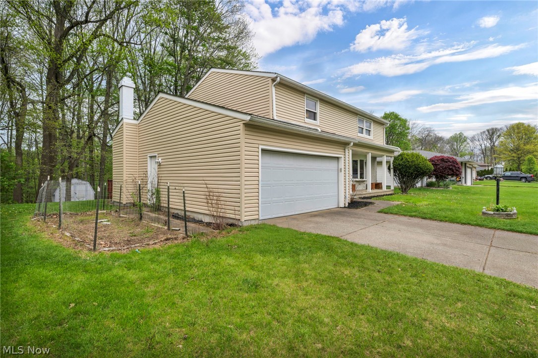 1668 Eisenhower Brunswick OH 44212