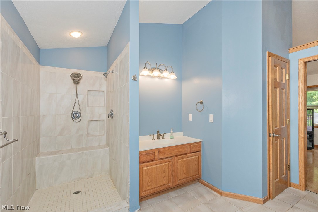 6205 River Road Madison OH 44057