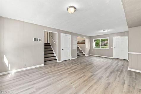 558 Garnette Road Akron OH 44313