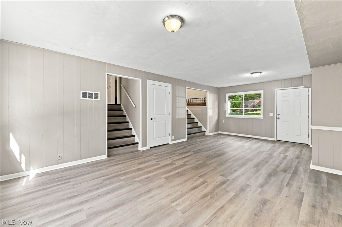 558 Garnette Road Akron OH 44313