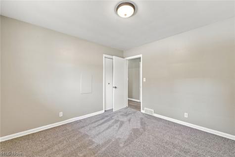 558 Garnette Road Akron OH 44313