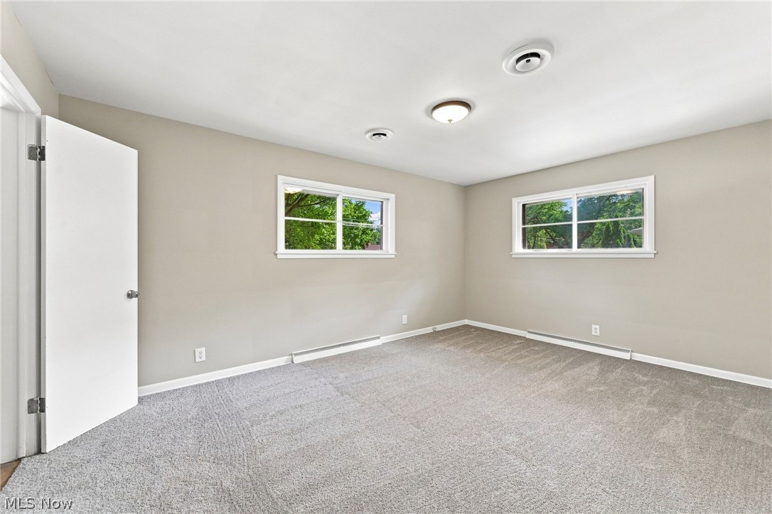 558 Garnette Road Akron OH 44313