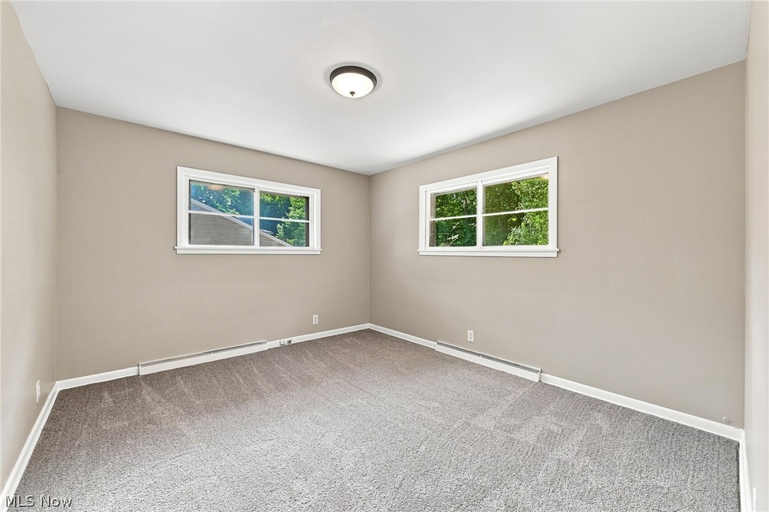 558 Garnette Road Akron OH 44313