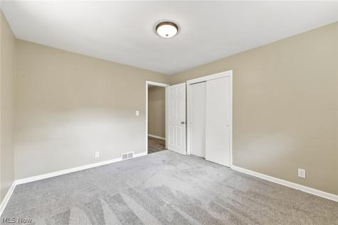 558 Garnette Road Akron OH 44313