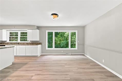 558 Garnette Road Akron OH 44313
