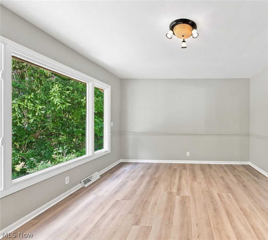 558 Garnette Road Akron OH 44313