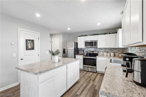 2689 Himelrigh Boulevard Barberton OH 44203