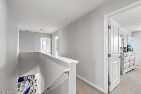 2689 Himelrigh Boulevard Barberton OH 44203