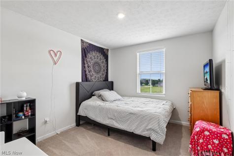 2689 Himelrigh Boulevard Barberton OH 44203