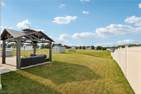 2689 Himelrigh Boulevard Barberton OH 44203