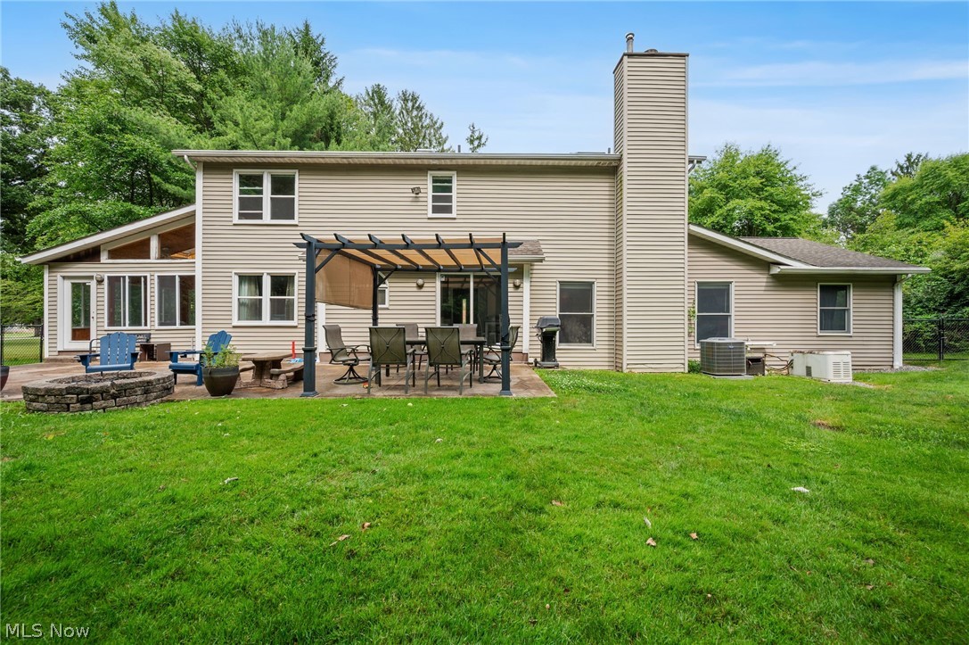 4270 N Hilltop Road Orange OH 44022