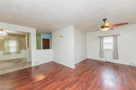 3218 W Ridgewood Drive Parma OH 44134