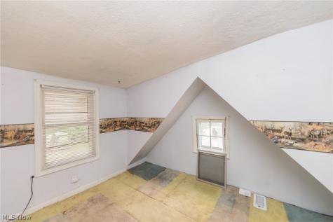 3218 W Ridgewood Drive Parma OH 44134
