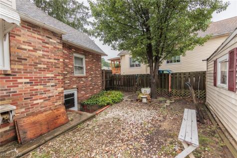3218 W Ridgewood Drive Parma OH 44134
