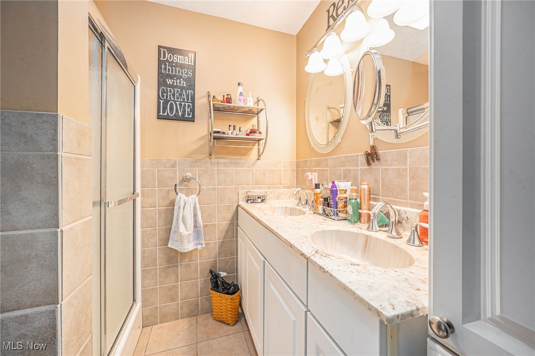 7032 Reed Road Conneaut OH 44030